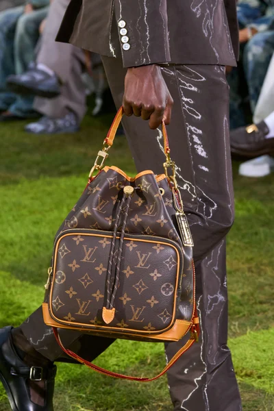 Look 72